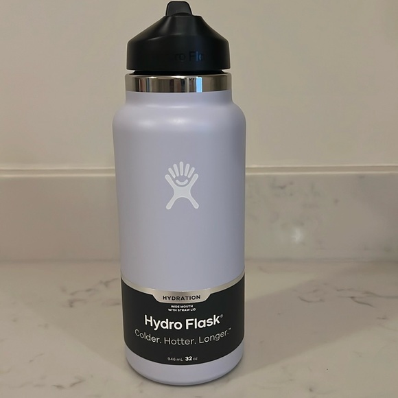 NWT 32oz Hydro Flask in light blue - Picture 1 of 4